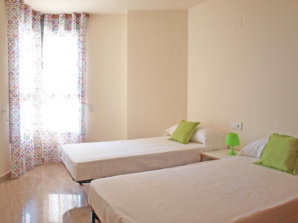 Апартаменты Apartup Yellow Opera View Валенсия Экстерьер фото